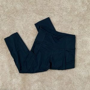 NWOT Lululemon speed up crop